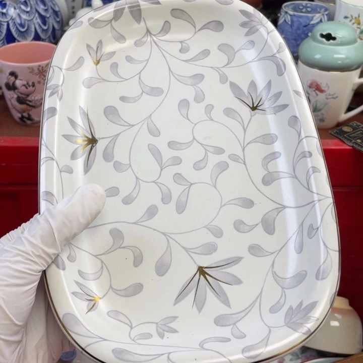 他家瓷器真美….开播了
