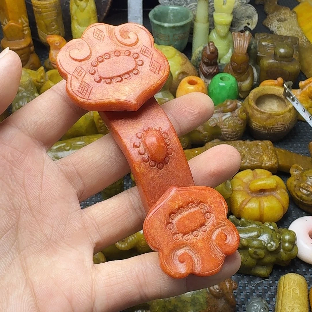 白玉菩提吊坠。。。
