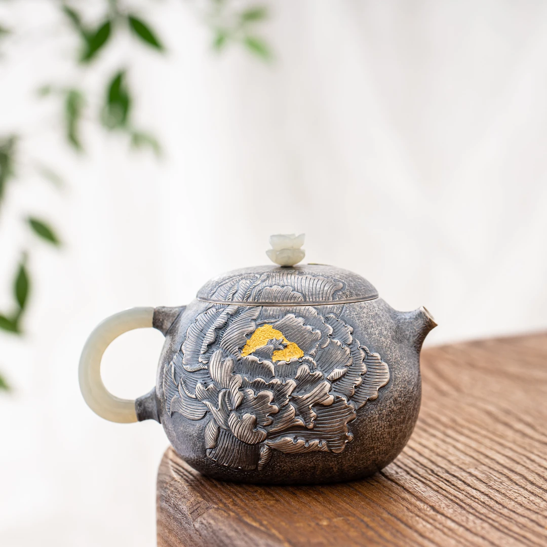 蜂鸟工坊 出口 錾刻牡丹扁圆小壶 FNN1716