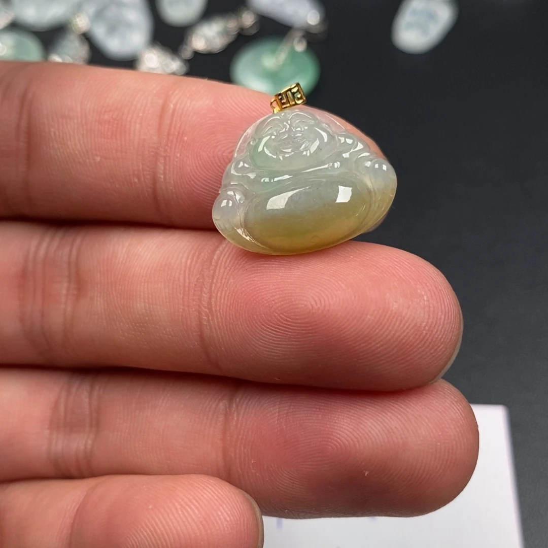 颈饰18K金镶嵌翡翠