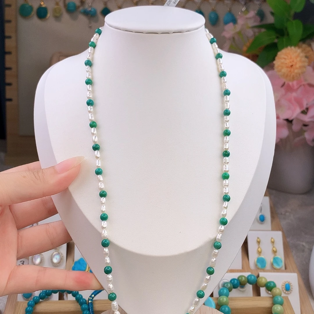 绿松石未镶嵌颈饰