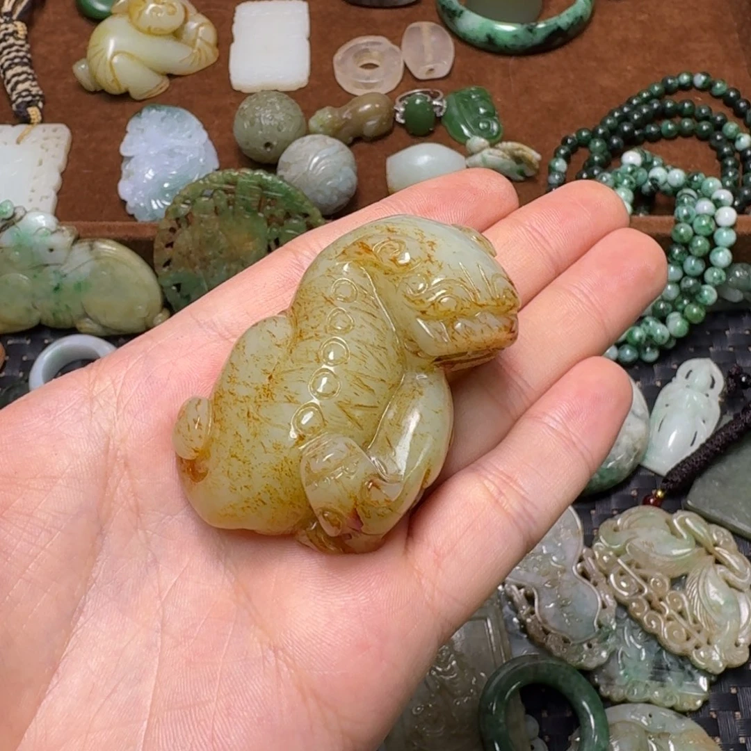 过***哥和田玉（糖玉）未镶嵌颈饰