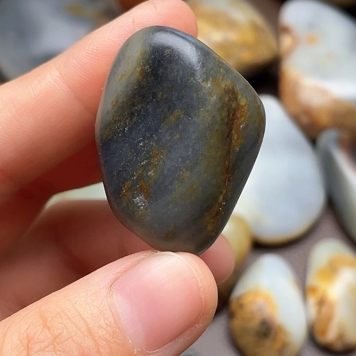 和田玉未镶嵌颈饰20