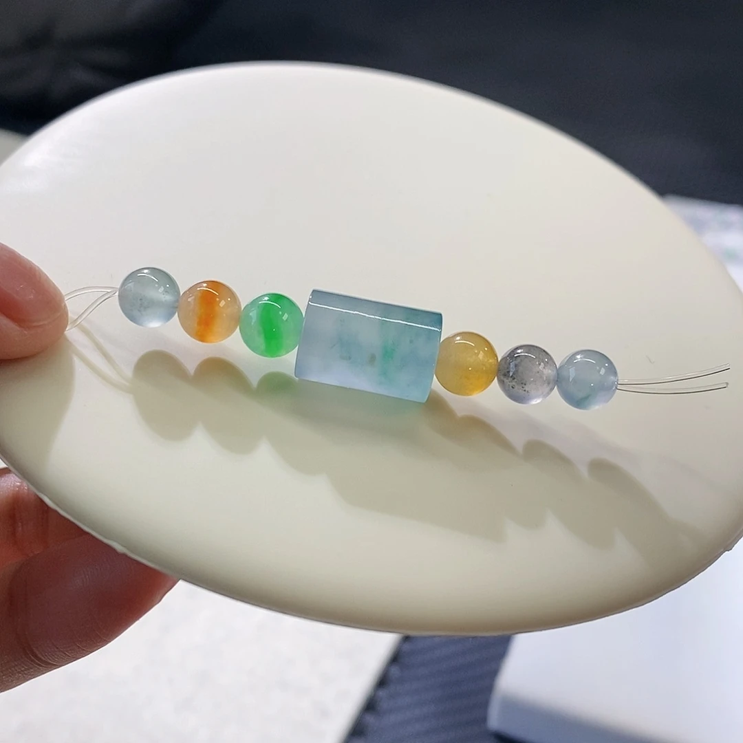 翡翠把件未镶嵌一手珠珠