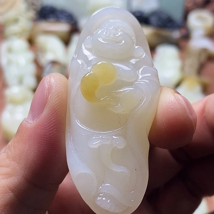 和田玉未镶嵌挂件