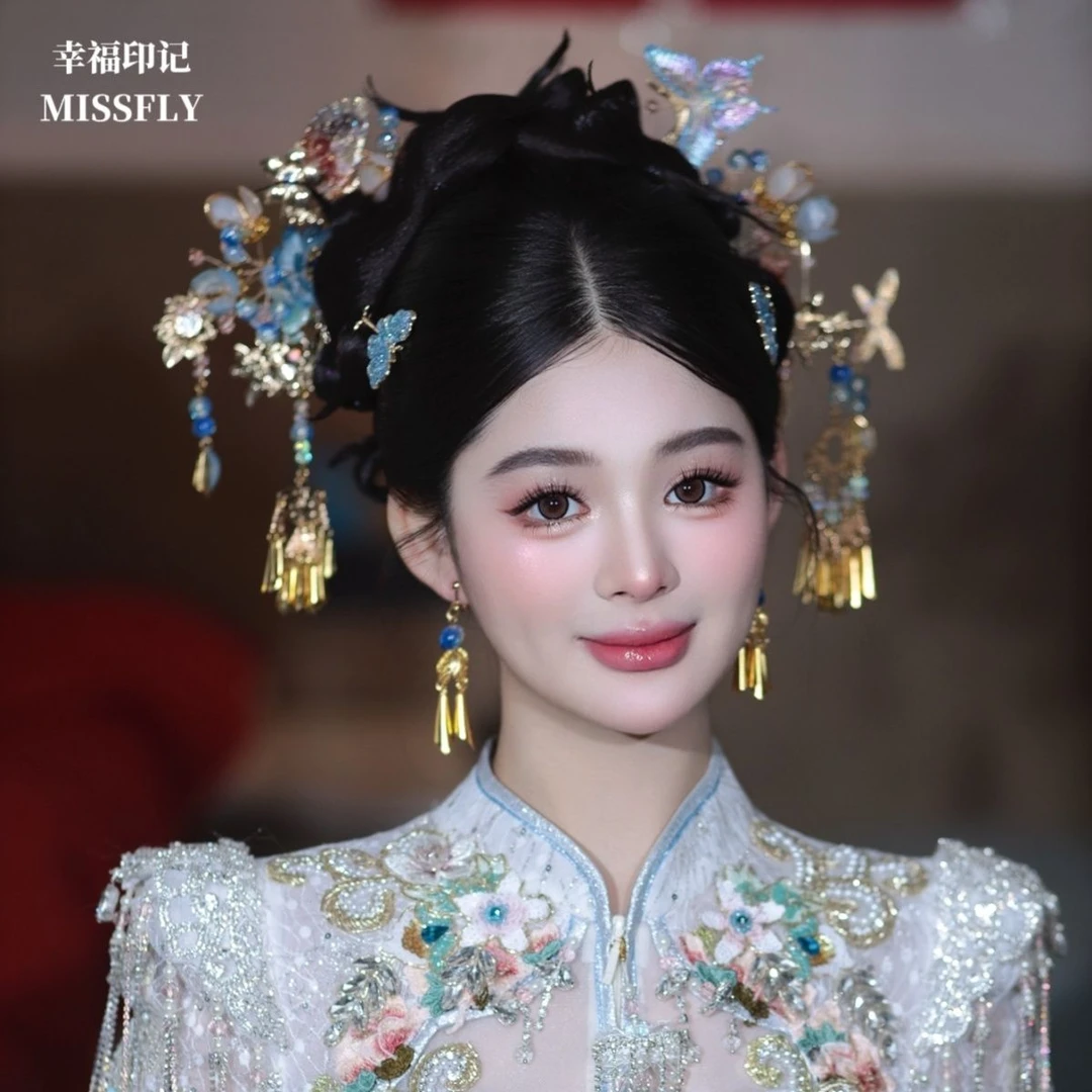 浅色百搭新中式新娘蓝色秀禾头饰扇子蝴蝶步摇减龄汉服晨袍发饰仙