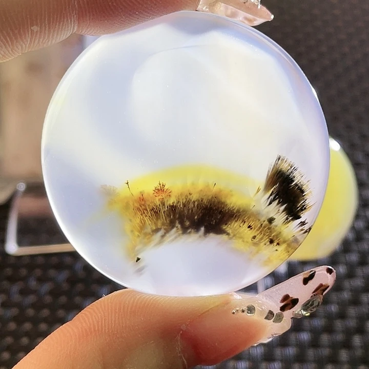 用***在玛瑙/玉髓未镶嵌颈饰