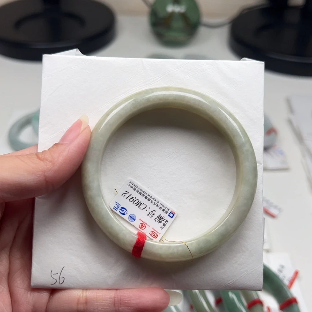 未镶嵌手镯翡翠翡翠手镯