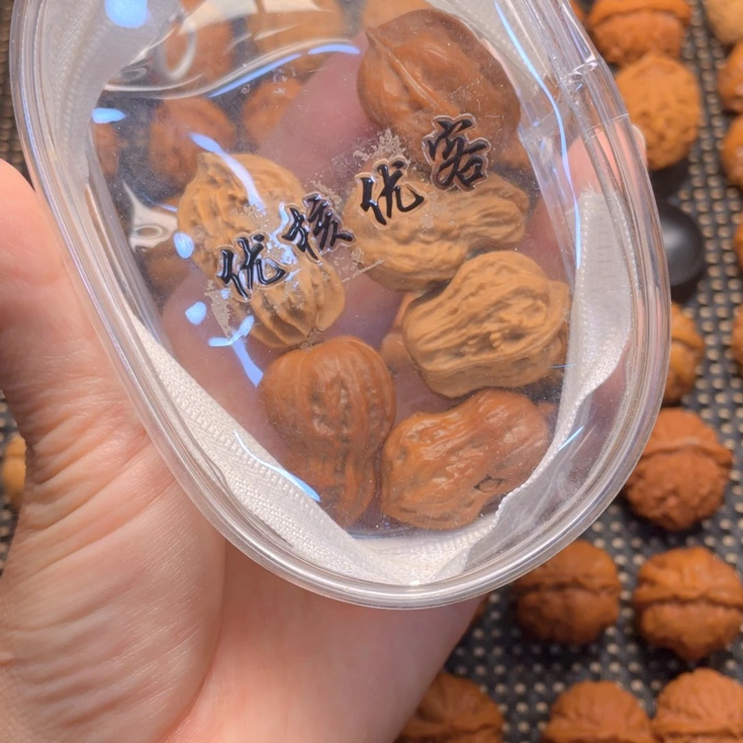 老***雪核桃文玩把件随身哈安