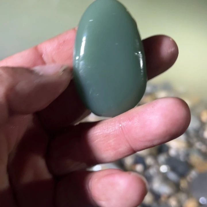 和田玉（糖玉）未镶嵌珠宝奇石