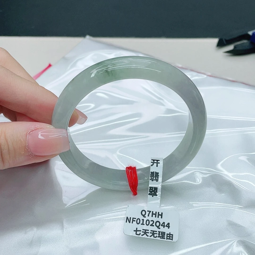 翡翠手镯未镶嵌正56.5