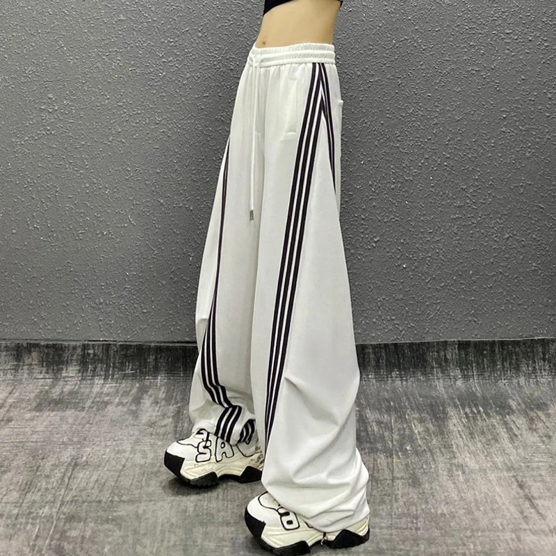 侧边拼色条纹设计运动休闲裤女秋新款高腰宽松显瘦百搭直筒弯刀裤