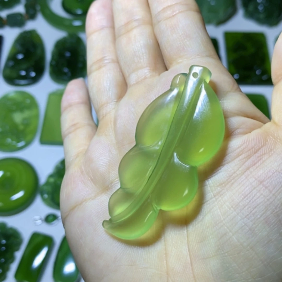 【闪购商品】未镶嵌蛇纹石玉颈饰