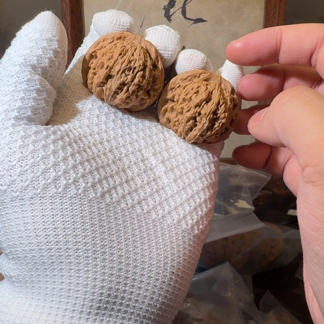 要***光文玩核桃吊坠四座楼，