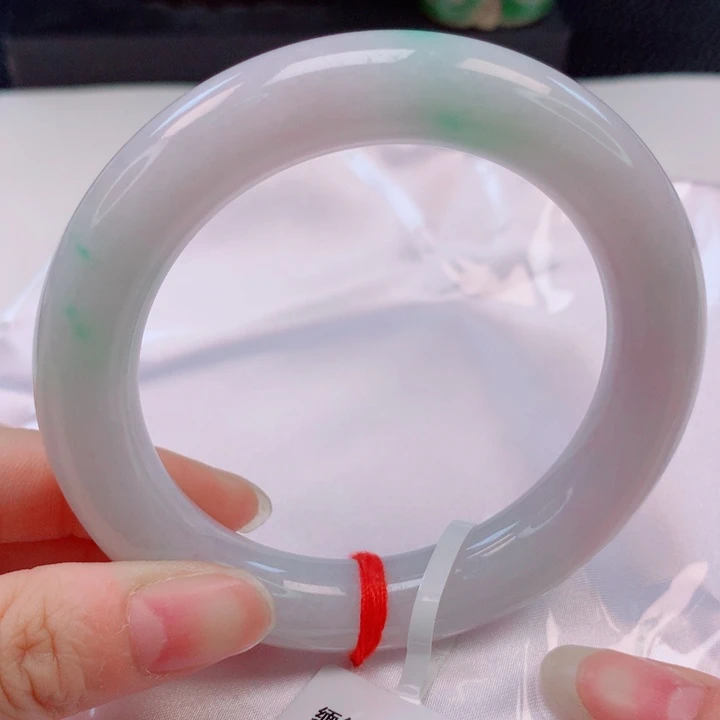 未镶嵌手镯（圆镯）翡翠