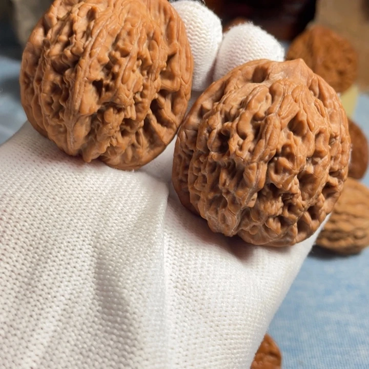 桃核吊坠42尺寸粗楞虎头