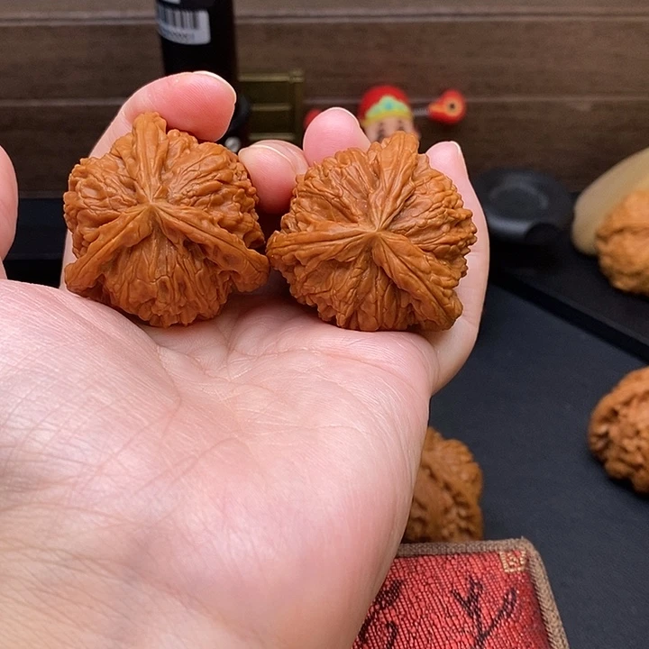 喜***哥把件文玩核桃白奔