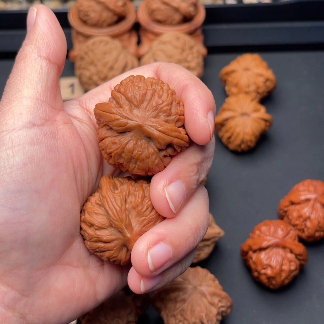 猛***腿桃核把件莲花25.1162.