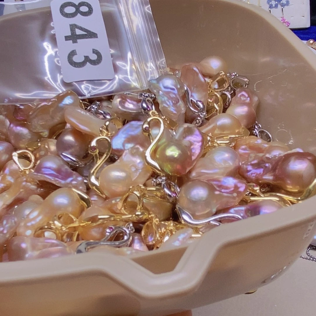 颈饰未镶嵌淡水珍珠