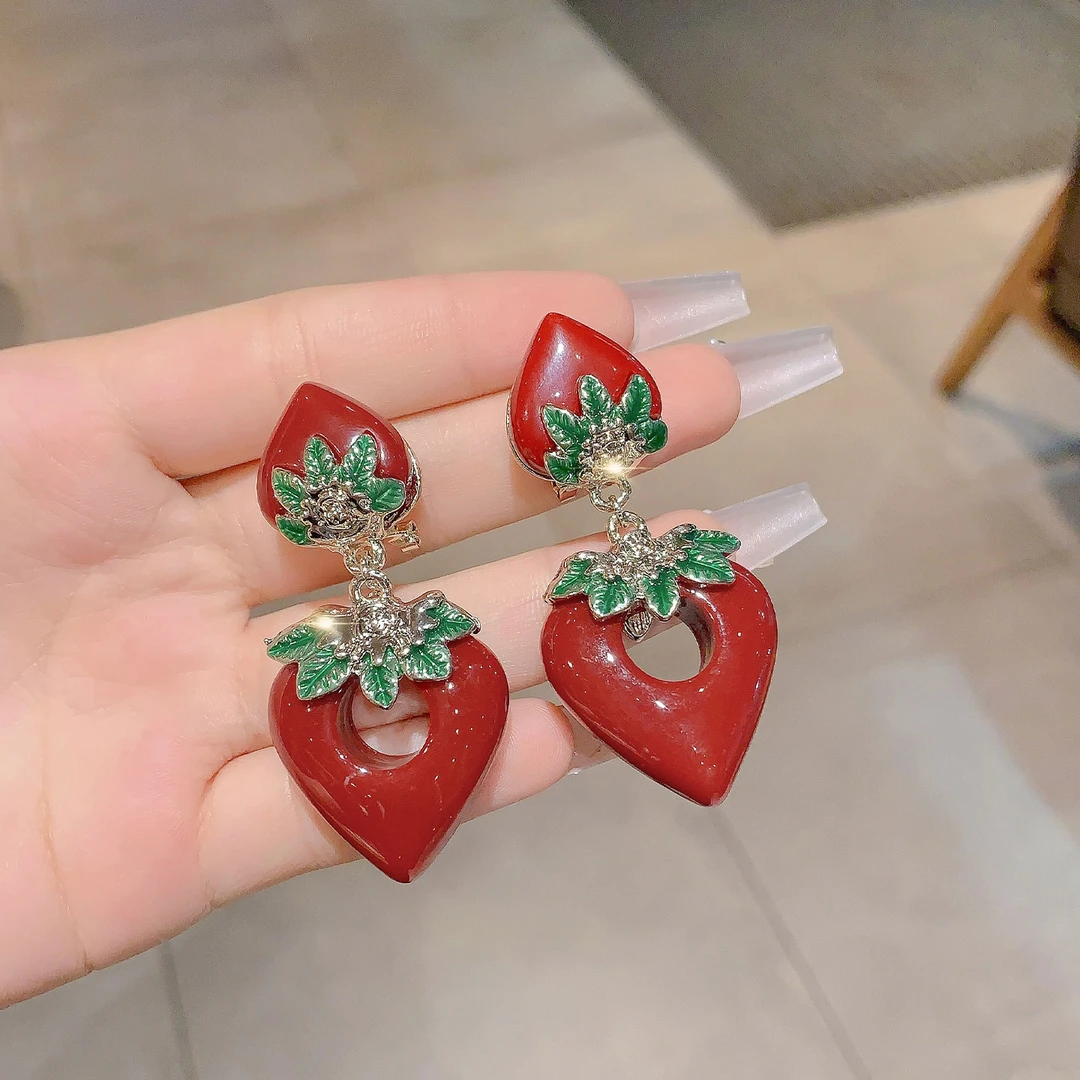 铜合金仿水晶耳饰 韩版独特爱心复古耳环2025新款爆款轻奢耳饰女