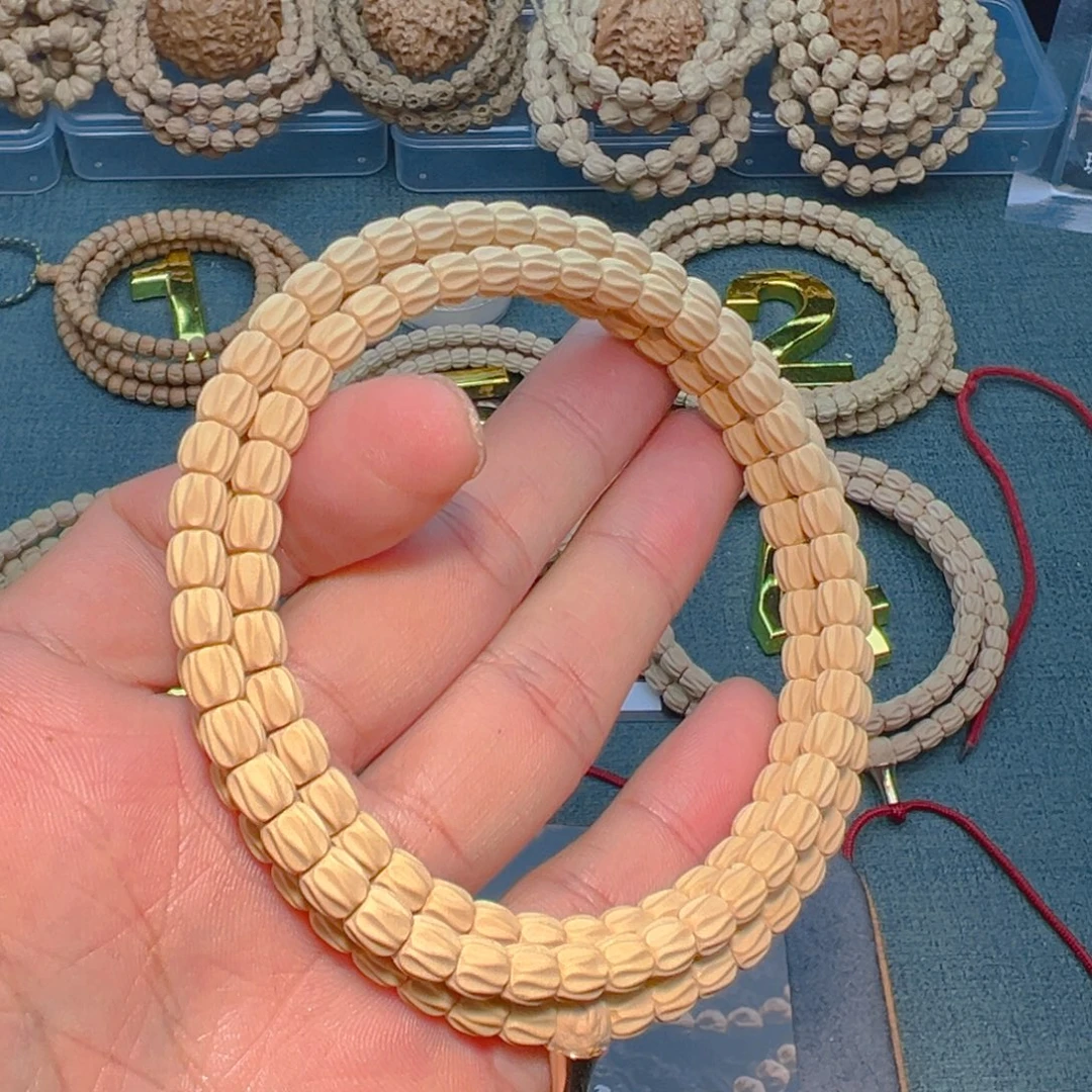 六***刻吊坠柏香籽/百香籽