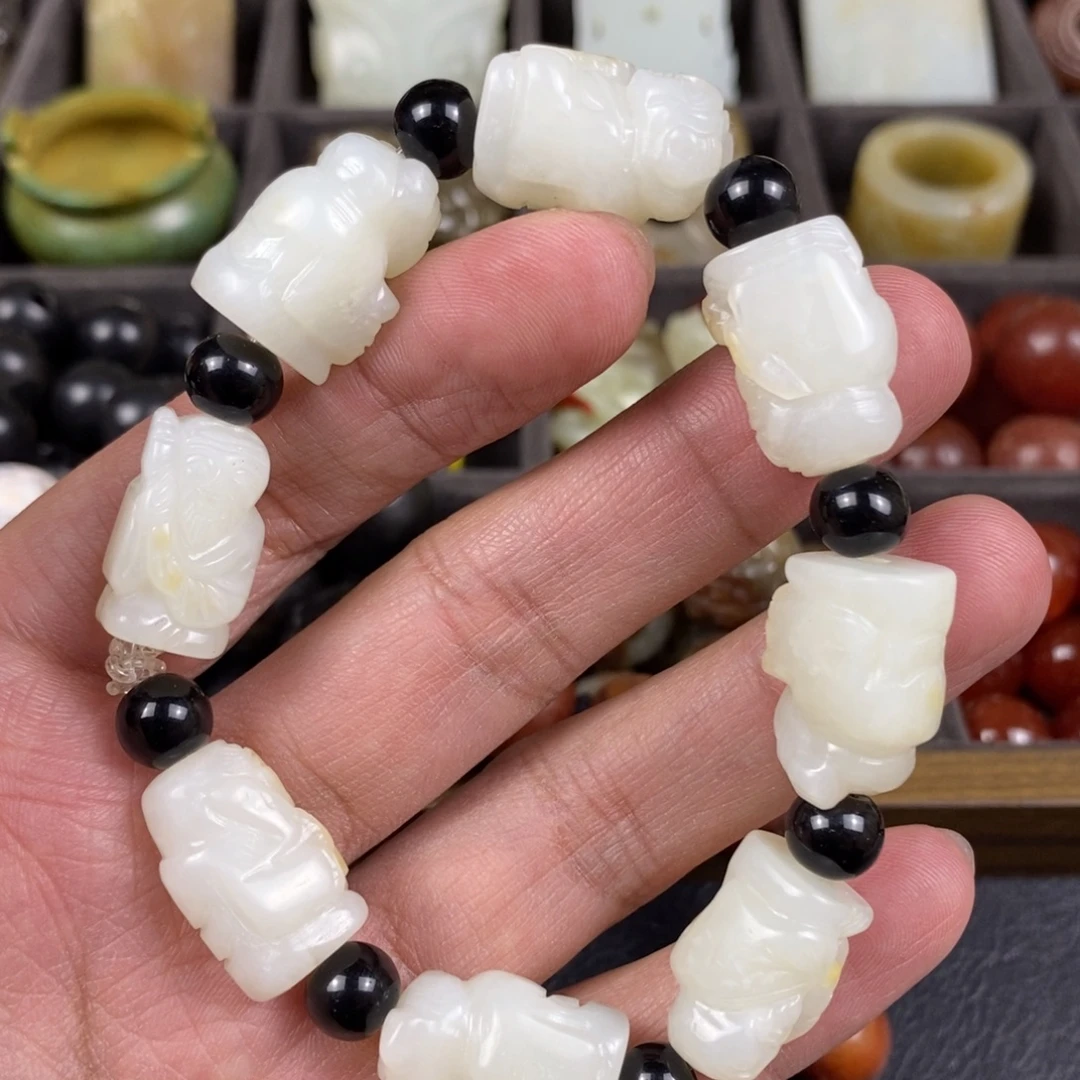 和田玉（糖玉）未镶嵌挂件