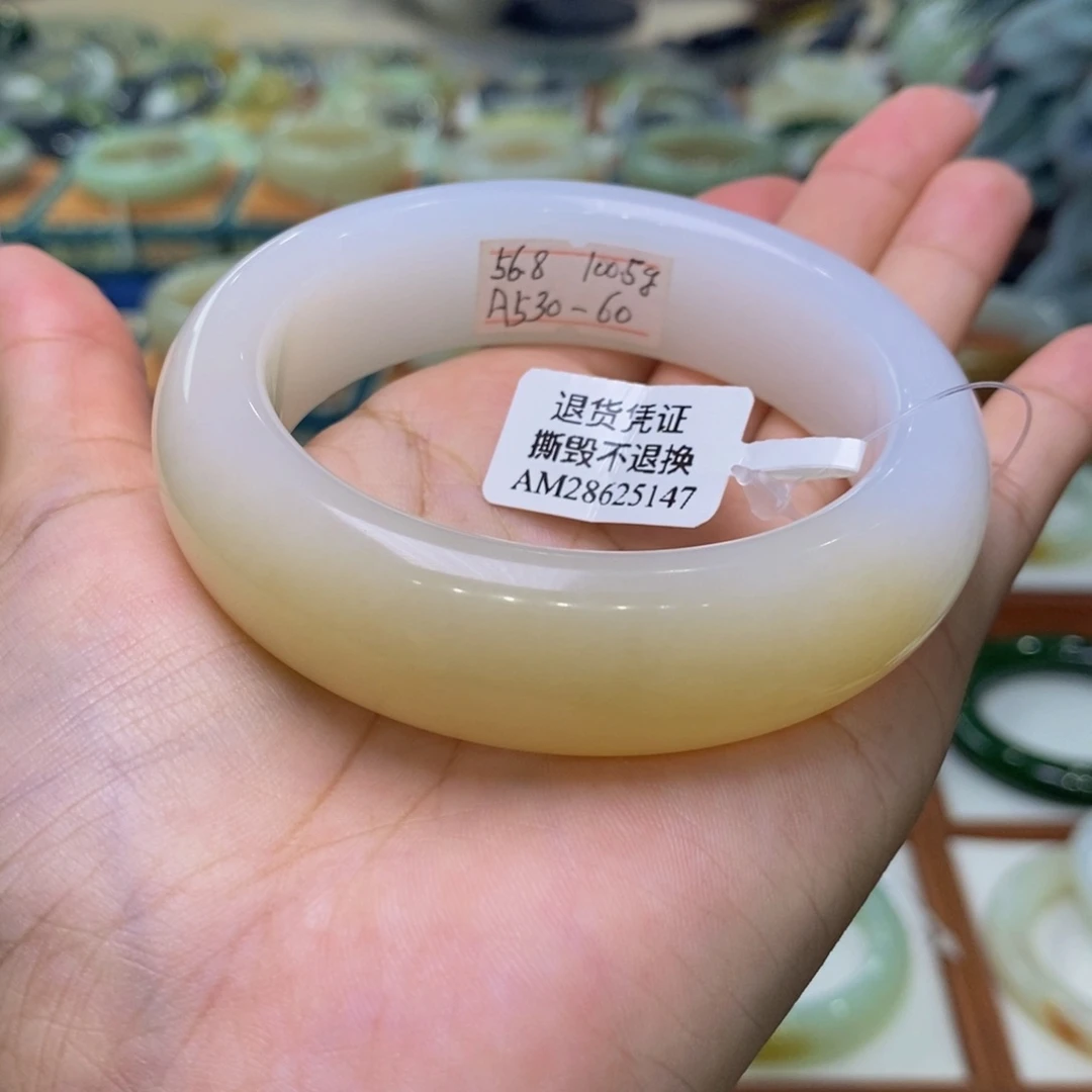 未镶嵌手镯和田玉和田玉且末糖白5657