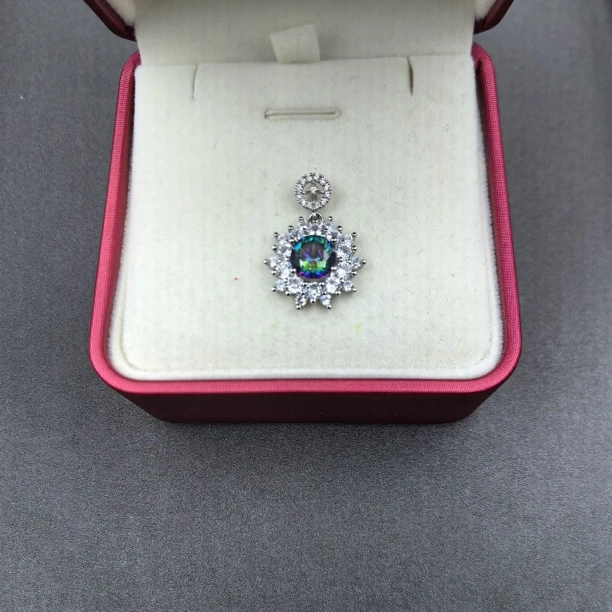 【经典永恒  光芒四射】 吊坠 GDJ8704