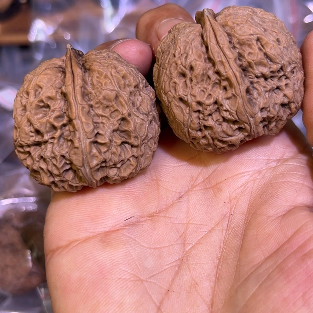 文玩核桃把件红旺云铁10号37mm