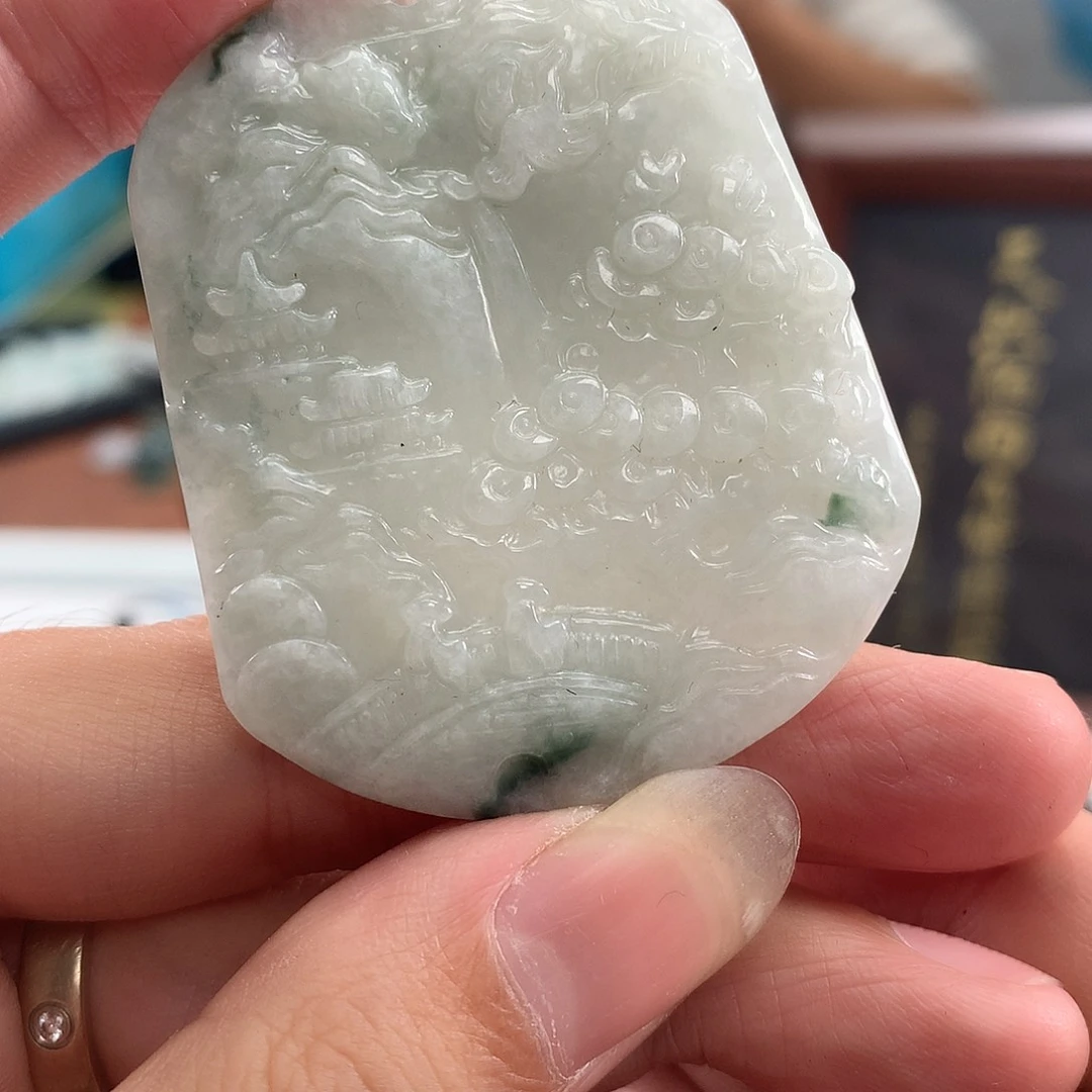 翡翠未镶嵌颈饰翡翠
