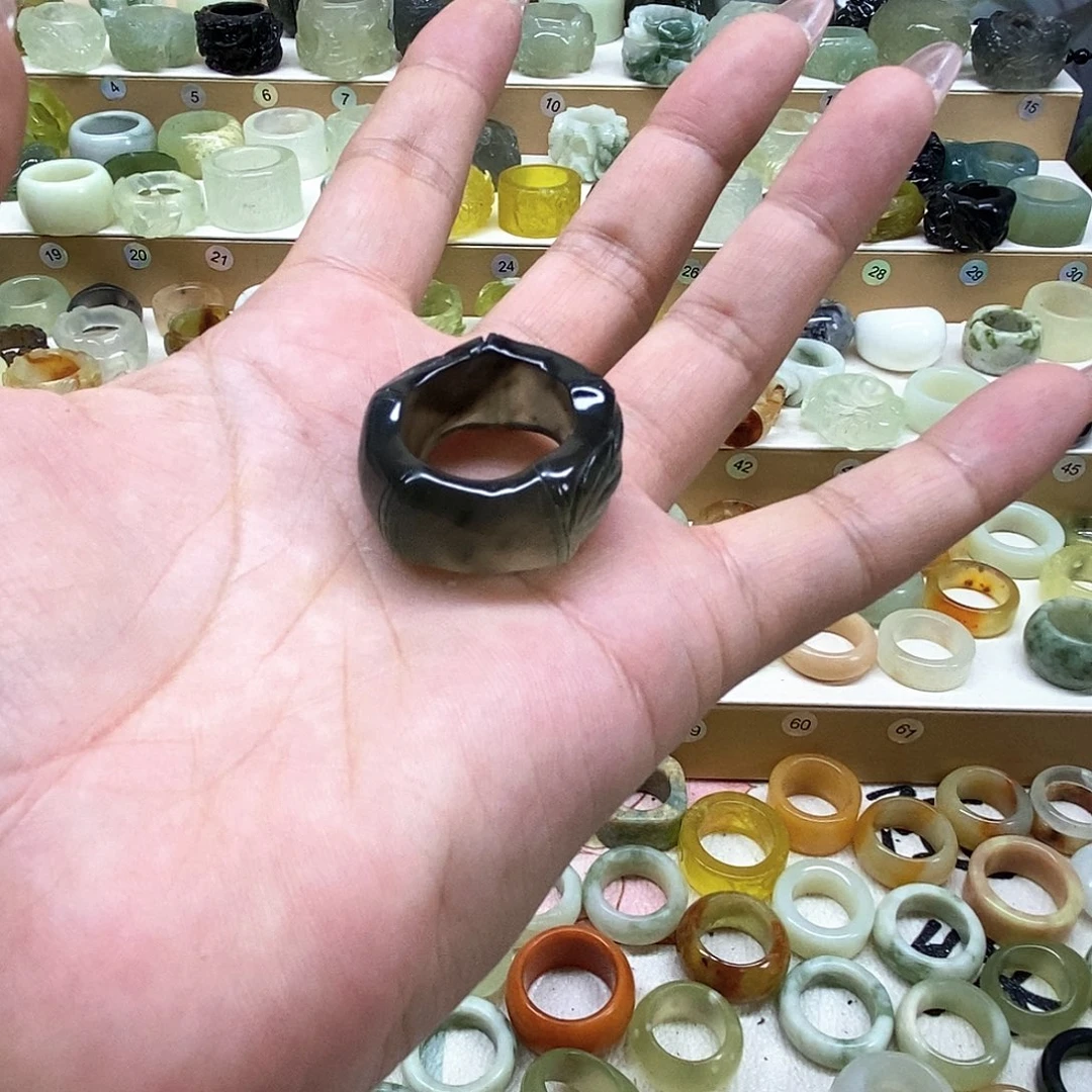 凝***栖岫玉未镶嵌天然岫玉戒指