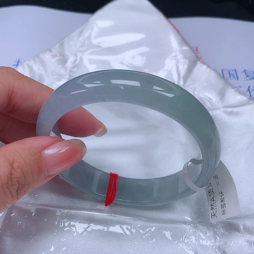 【闪购商品】未镶嵌手镯翡翠5758，