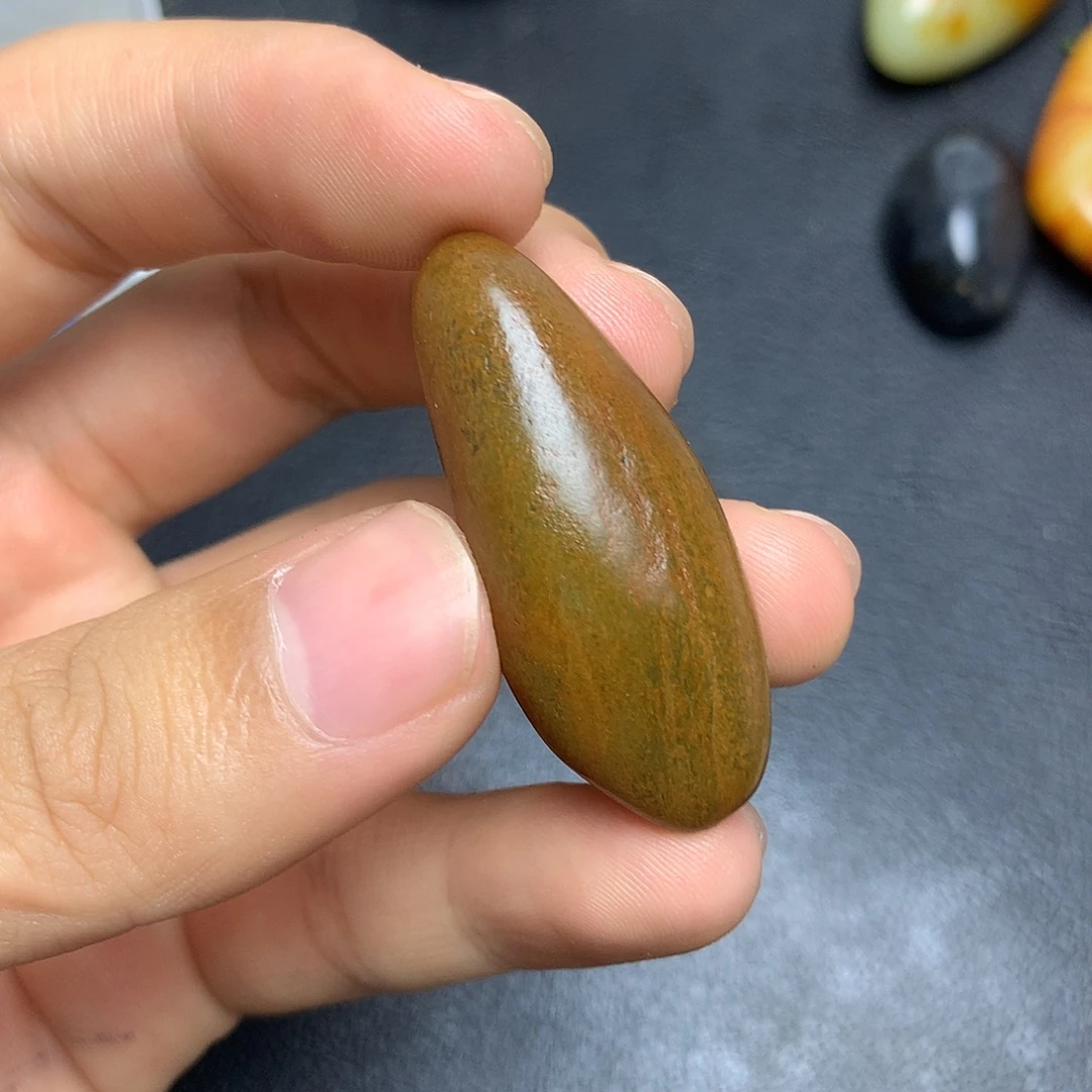 未镶嵌和田玉（糖玉）挂件