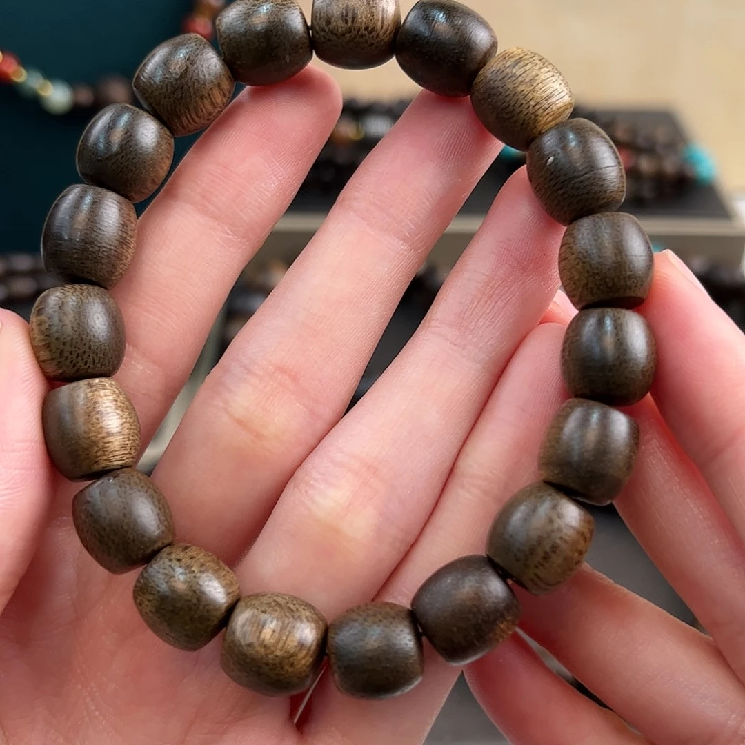沉香手串10mm海南莺歌绿奇楠沉水级