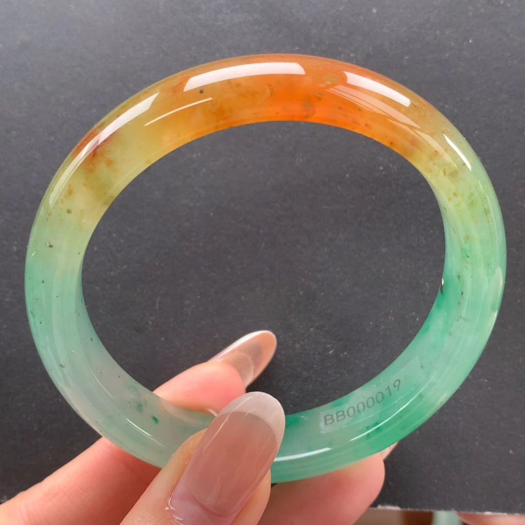 石英质玉未镶嵌手镯