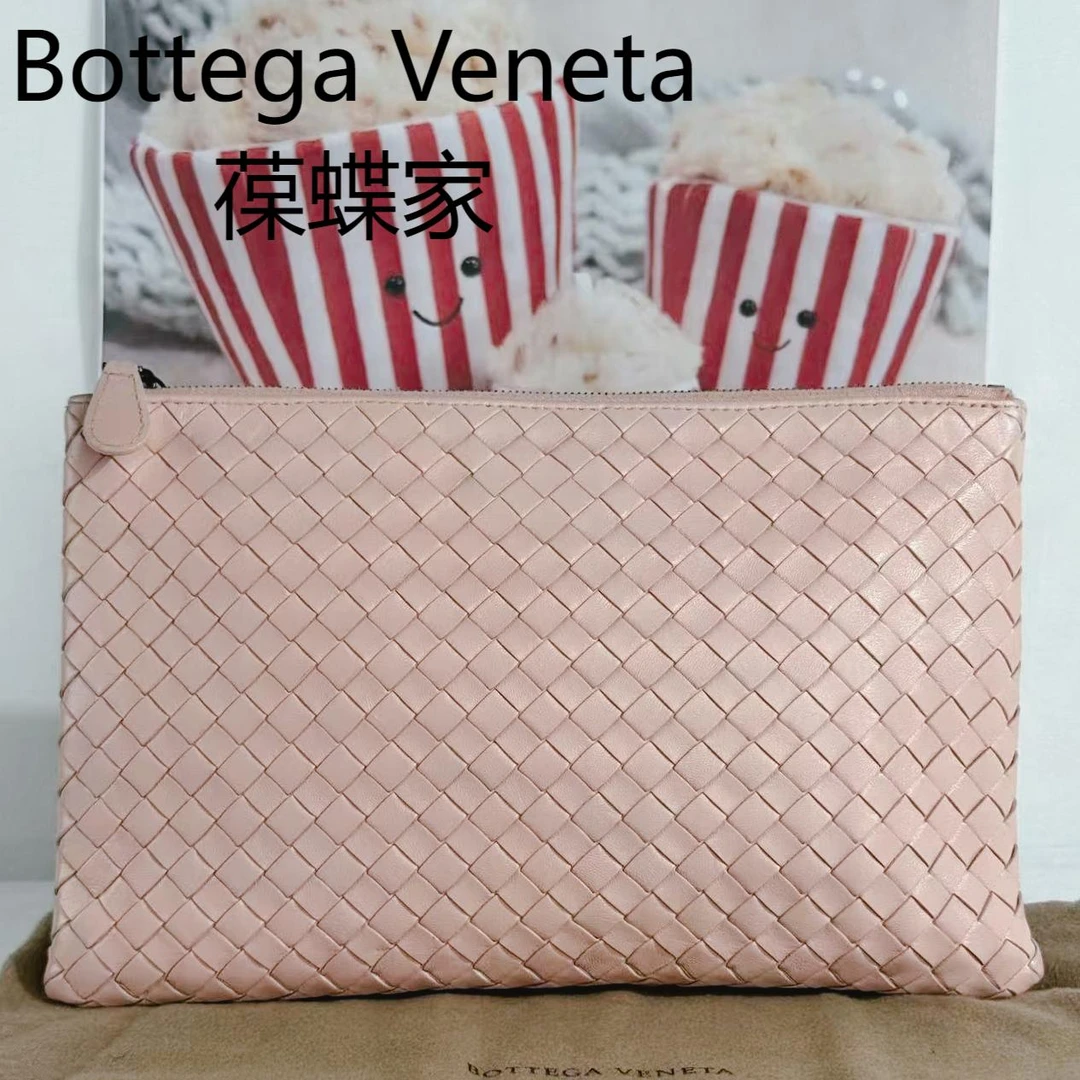 95新 BOTTEGA VENETA/葆蝶家 粉色手拿包G25310306底长25X15