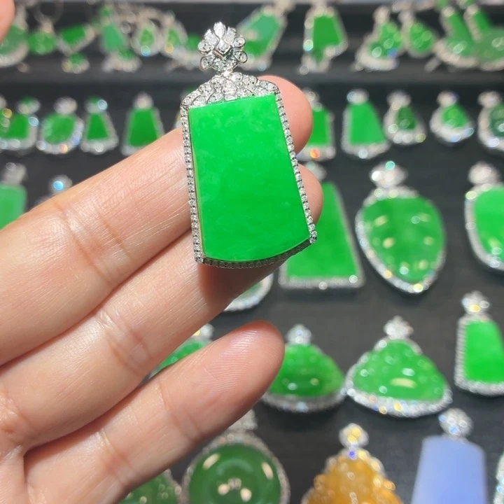 翡翠18K金镶嵌吊坠(不含链)
