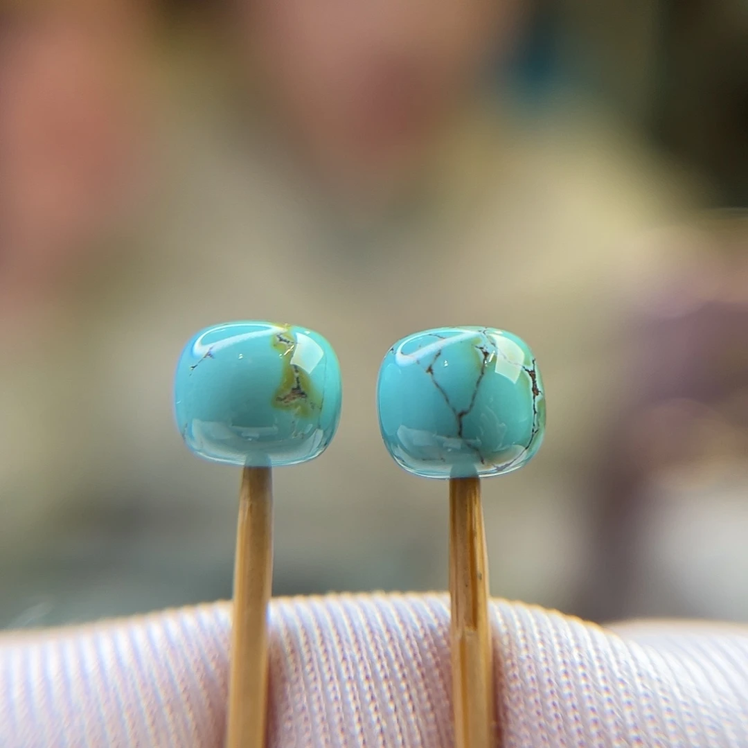 绿松石未镶嵌珠宝奇石8