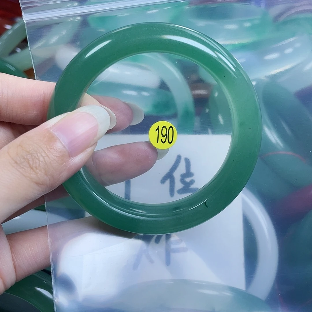 石英质玉手镯未镶嵌5556