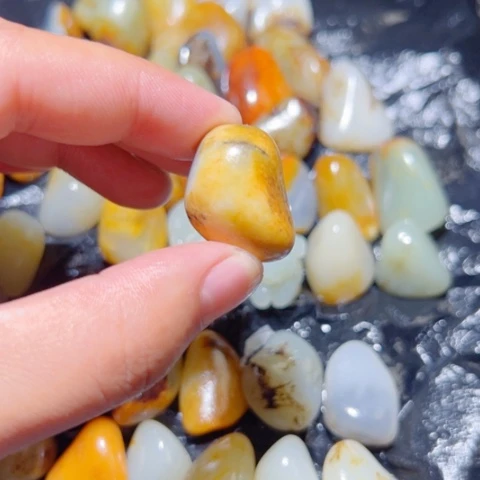 和田玉（子料）未镶嵌颈饰11.7克