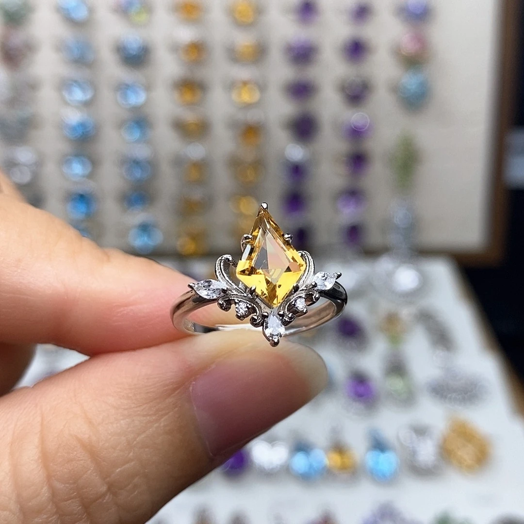 银S925镶嵌戒指黄晶不含证书