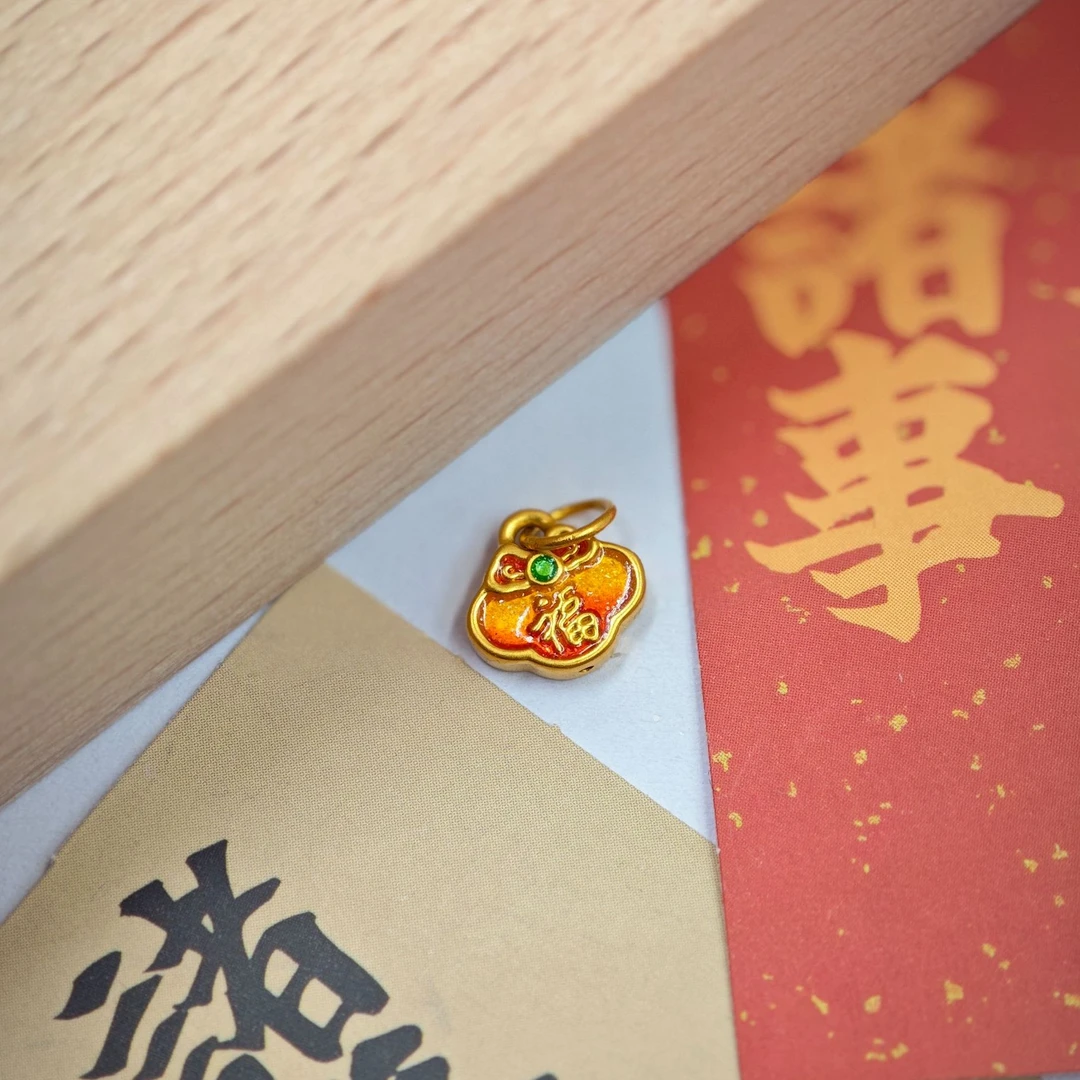 999足金纯黄金珐琅彩福牌小配件
