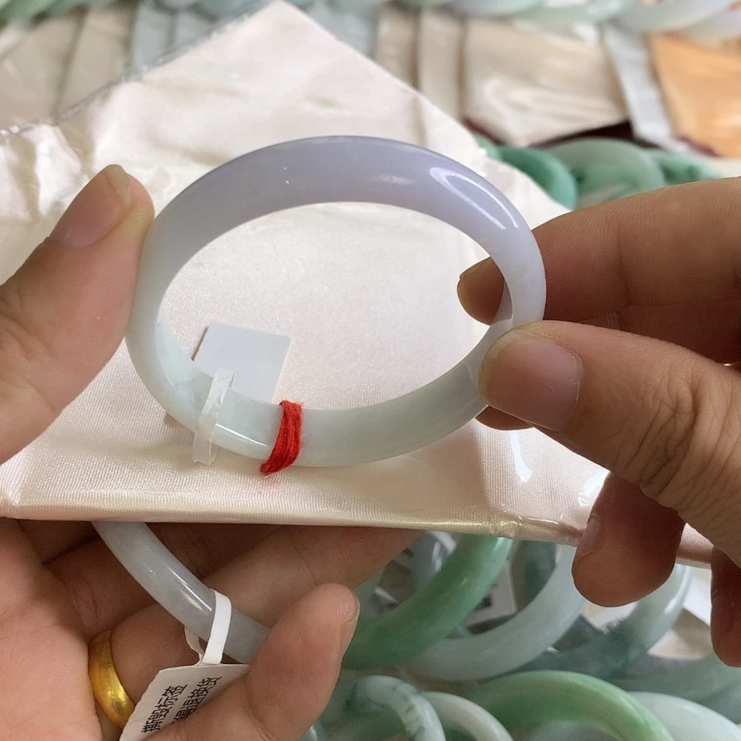 翡翠手镯未镶嵌50贵妃