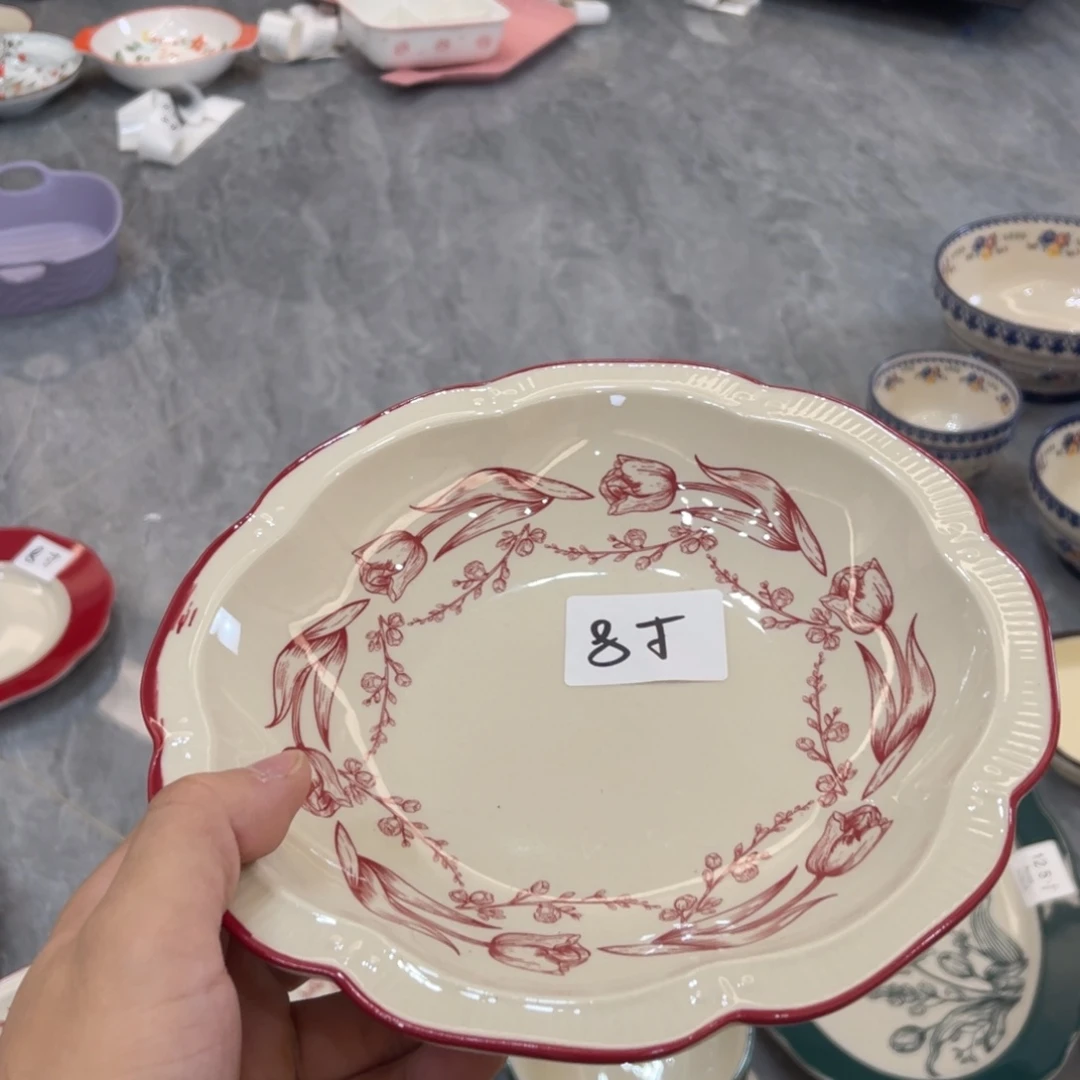 陶瓷微瑕餐具介意勿拍，满18飞！