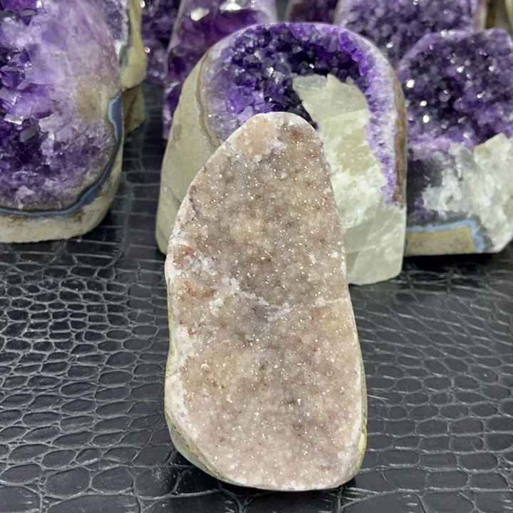 水晶珠宝半成品未镶嵌晶镇