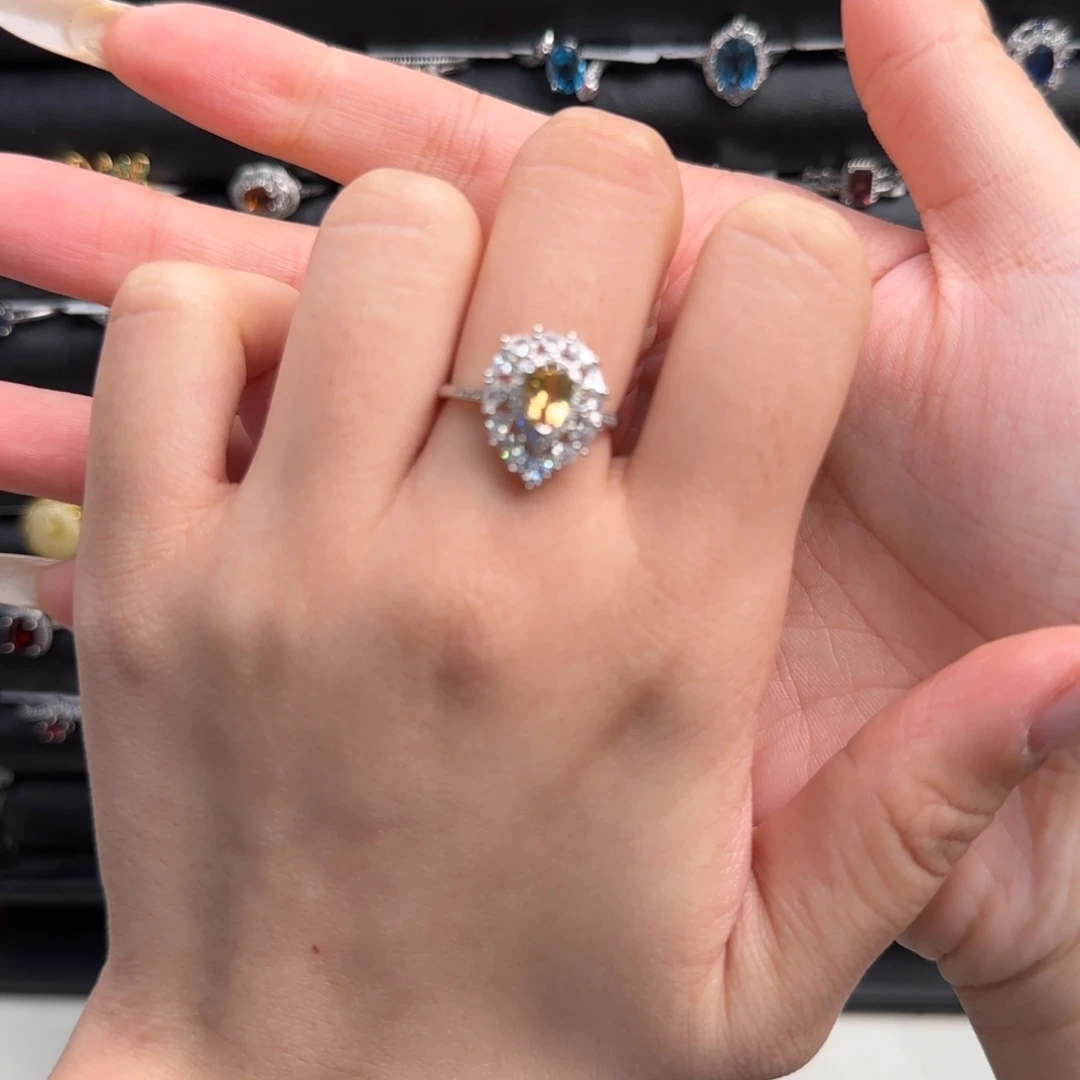 银S925镶嵌水晶戒指戴妃款