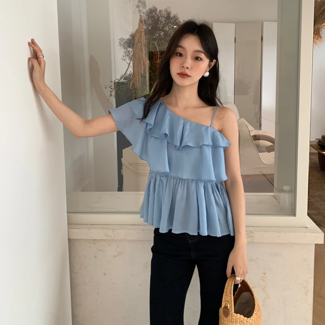 06.30NEW OPEN 25夏季法式甜美不规则设计天丝露肩吊带上衣女