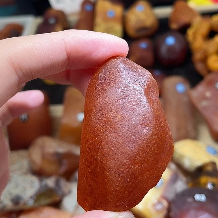 琥珀未镶嵌珠宝奇石吊坠