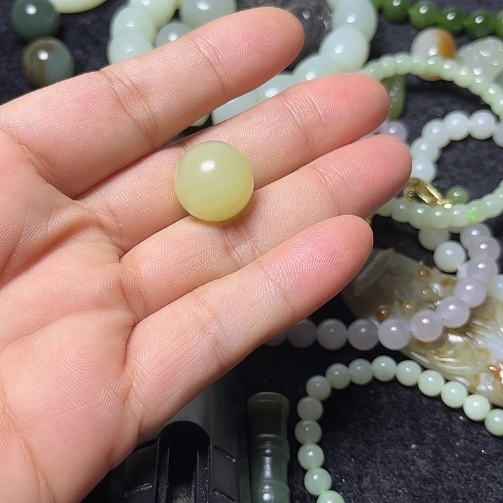 烟***南和田玉未镶嵌手串