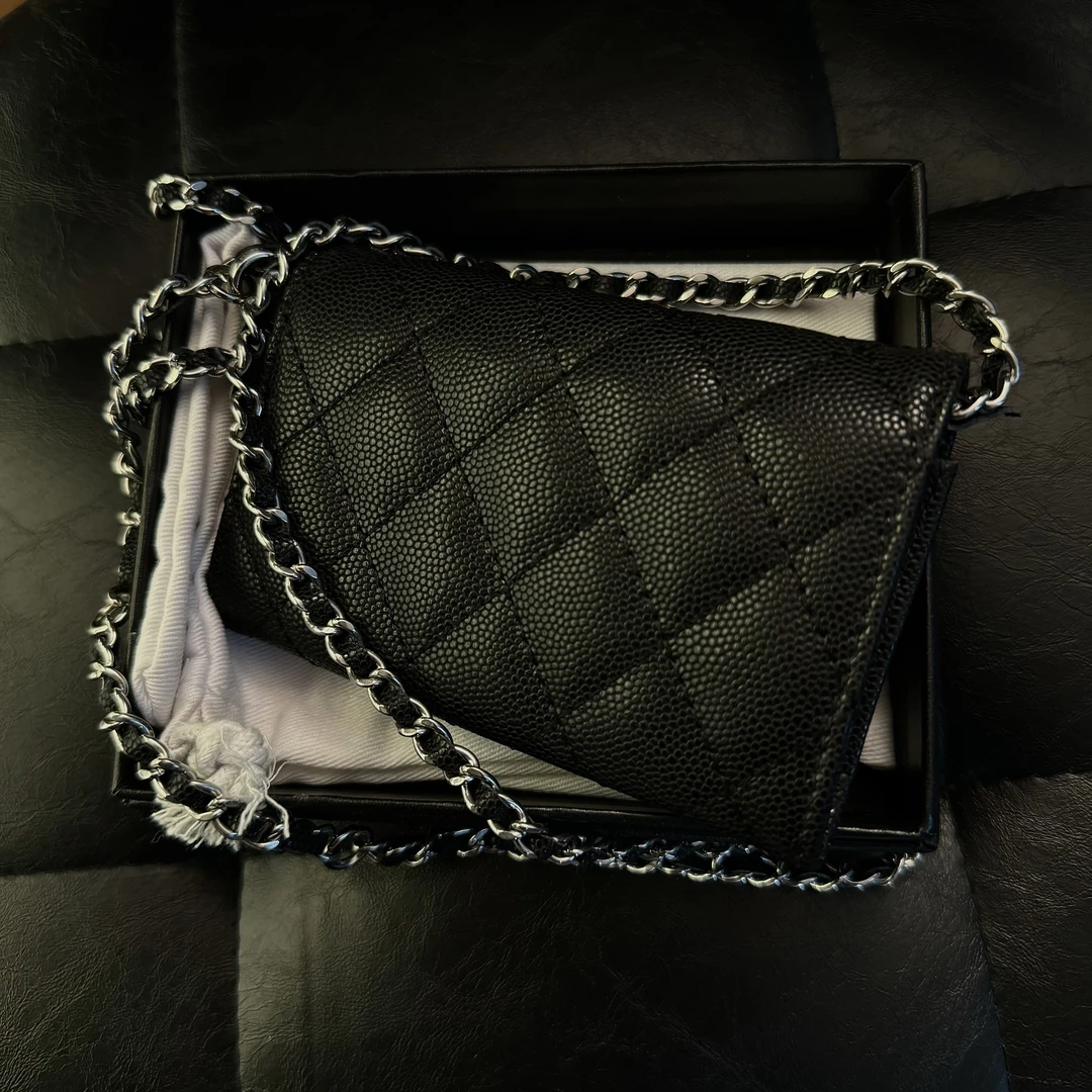 新款卡包链条款小球纹牛皮卡包黑色短款时尚黑色真皮菱格